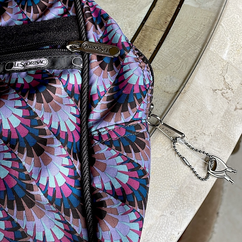 LeSportsac Light Weight Duffle Bag - Picture 5 of 11